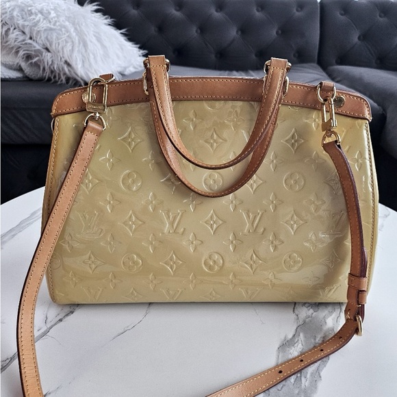 Louis Vuitton Monogram Vernis Brea MM - Picture 10 of 13